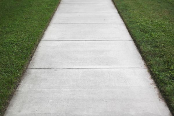 Cost of Concrete Walkway Replacement in De Pere