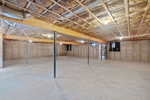 Cost of Basement Floor Installation in De Pere