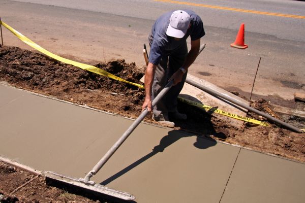 Cost of Sidewalk Pouring in De Pere