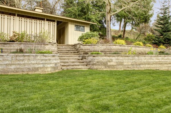 Cost of Retaining Wall Construction in De Pere