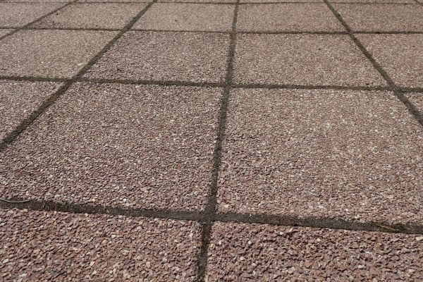 Cost of Exposed Aggregate Service in De Pere