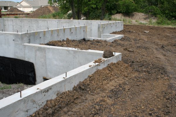 Cost of Foundation Wall Installation in De Pere