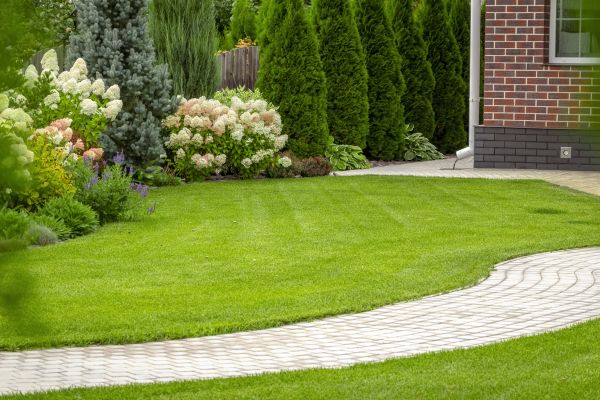 Cost of Landscape Walkway Installation in De Pere